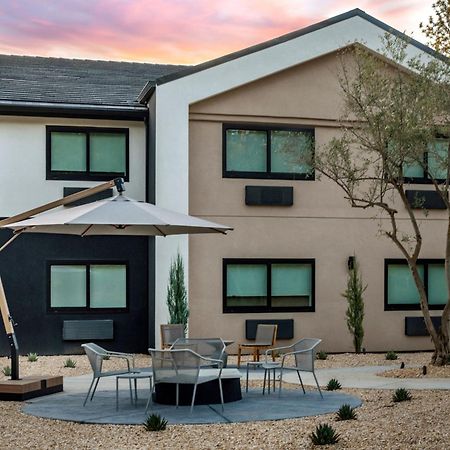 The Inelle, Oakhurst Yosemite, A Tribute Portfolio Hotel Extérieur photo